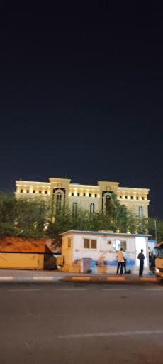 عکس مرکز خرید دیپلمات