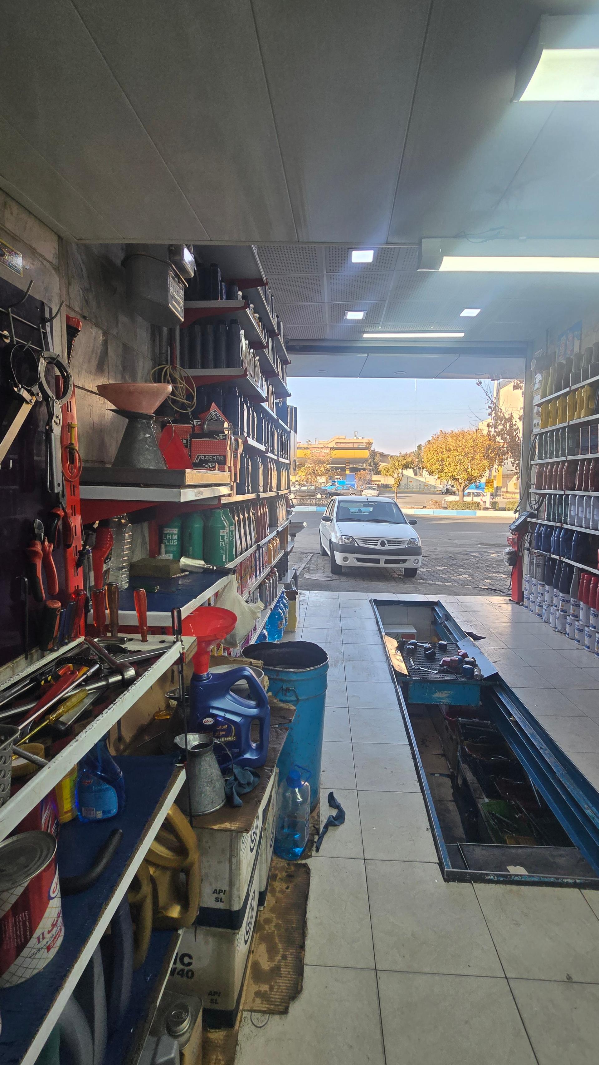 عکس اتوسرویس بهار