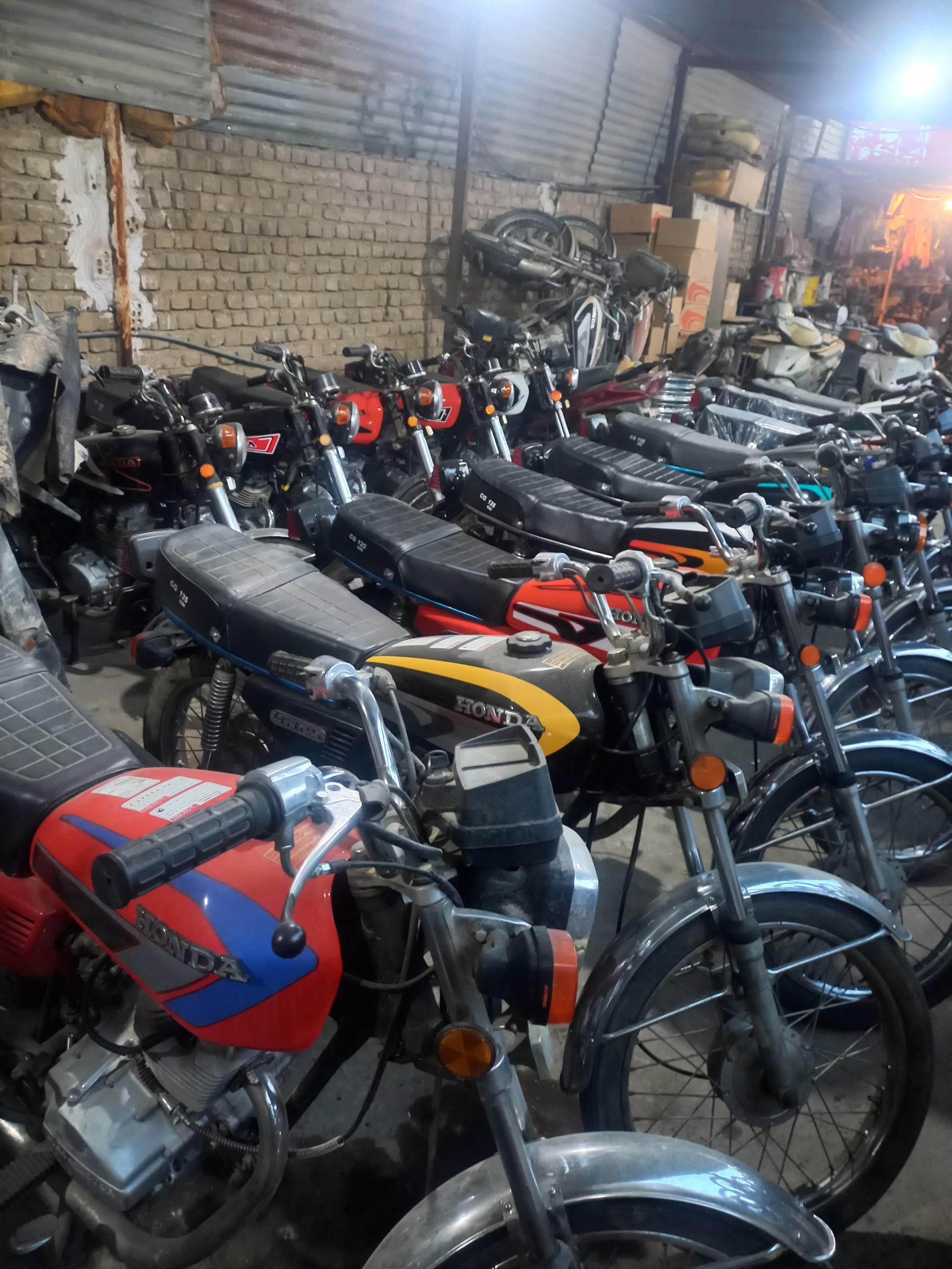 عکس اوراقی استوک علی