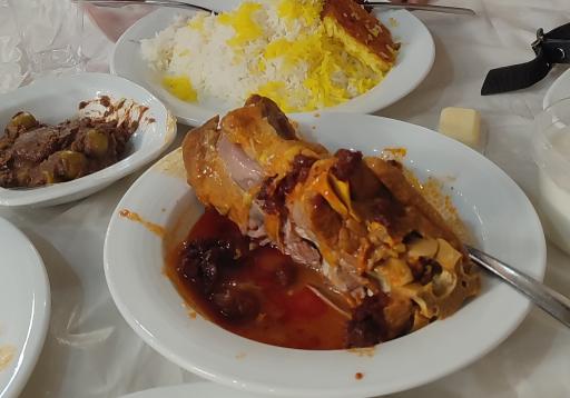 عکس کافه رستوران پسرخاله