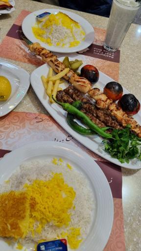 عکس کافه رستوران پسرخاله