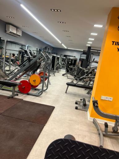 عکس باشگاه ورزشی علم و ورزش