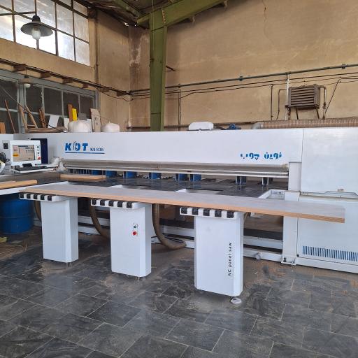 عکس کابینت سازی و خدمات برش و pvc پویا