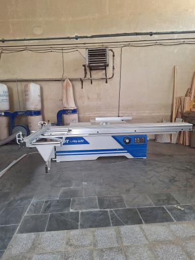 عکس کابینت سازی و خدمات برش و pvc پویا