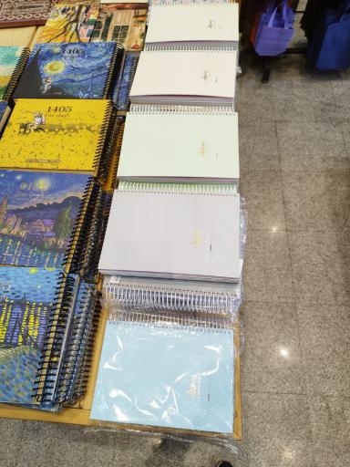 عکس کتاب فروشی پدر