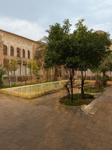 عکس دانشکده هنر و معماری مرتاض