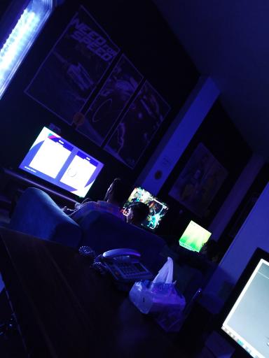 عکس گیم نت دایی علی