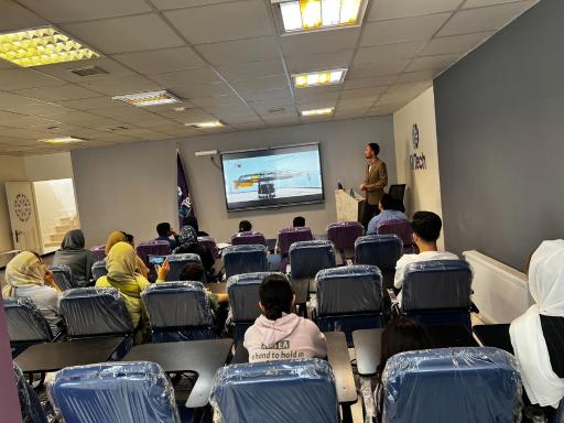 عکس مرکز تحقیقات و آموزش هوش مصنوعی آیتک