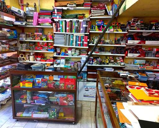 عکس کتابفروشی توحید