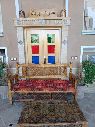 عکس عمارت مهربانو عقدا
