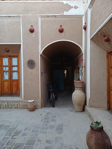 عکس عمارت مهربانو عقدا