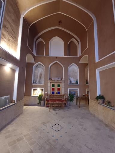 عکس عمارت مهربانو عقدا