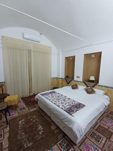 عکس عمارت مهربانو عقدا