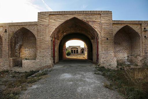 عکس کاروانسرای ینگی امام