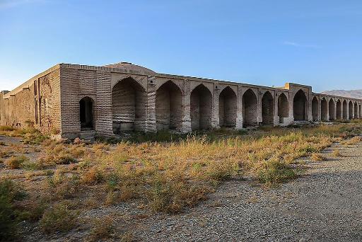 عکس کاروانسرای ینگی امام