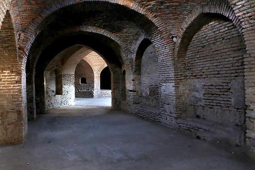 عکس کاروانسرای ینگی امام