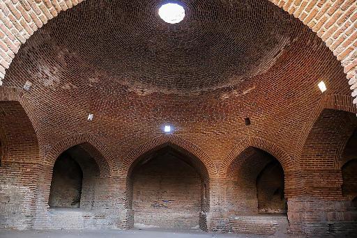 عکس کاروانسرای ینگی امام