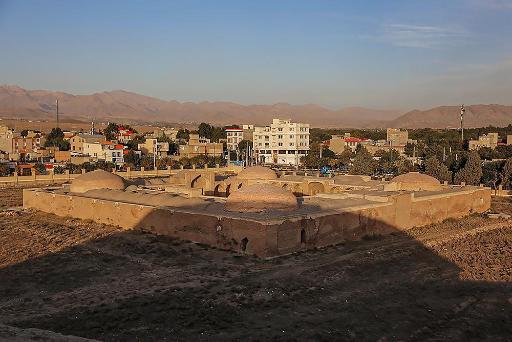 عکس کاروانسرای ینگی امام