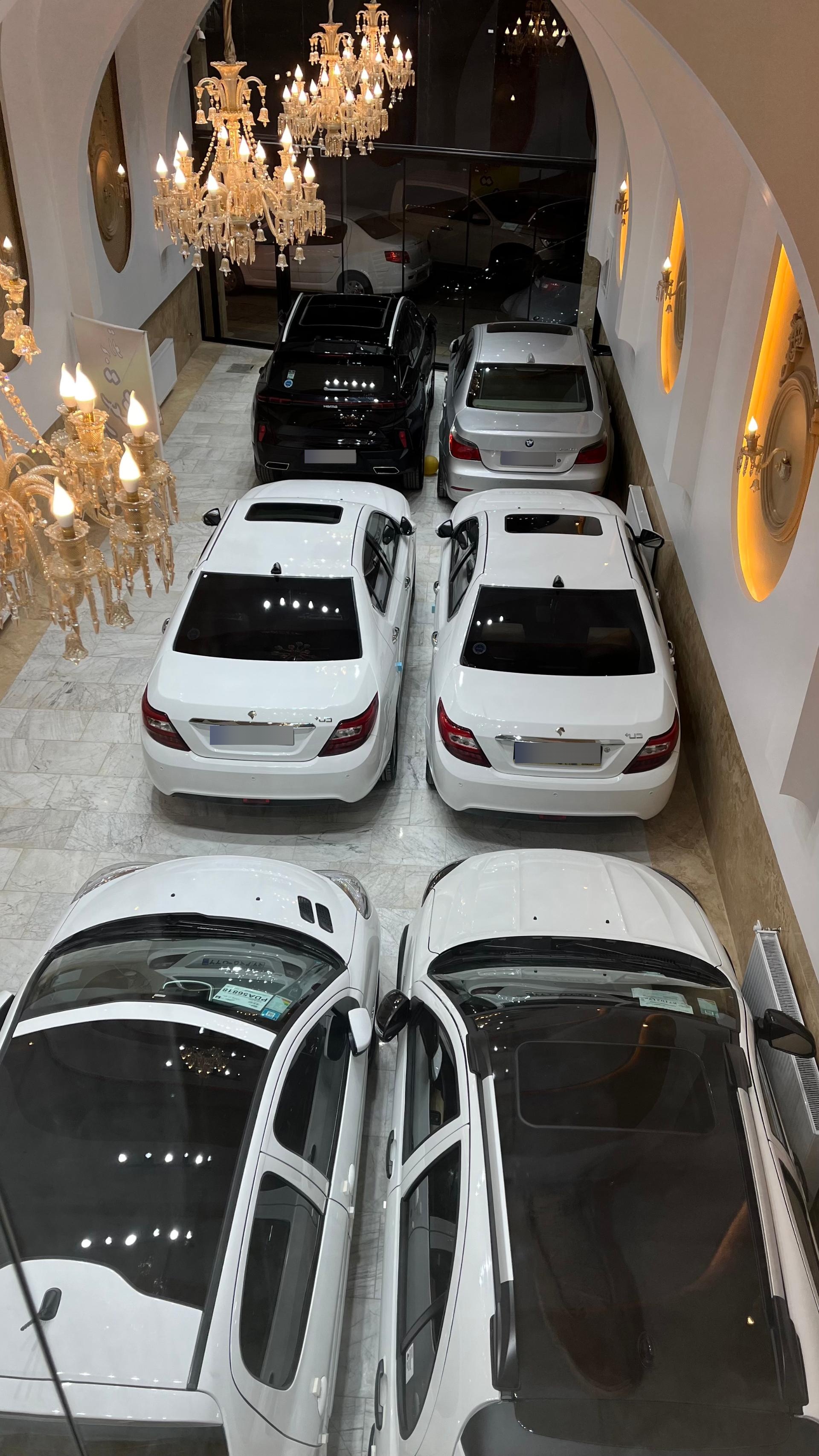 عکس اتو‌ پرستیژ 