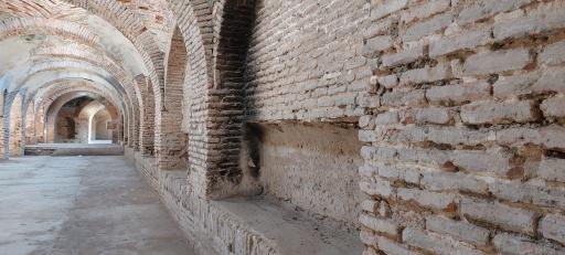 عکس کاروانسرای ینگی امام