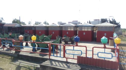 عکس سفره خانه سنتی بابا طاهر