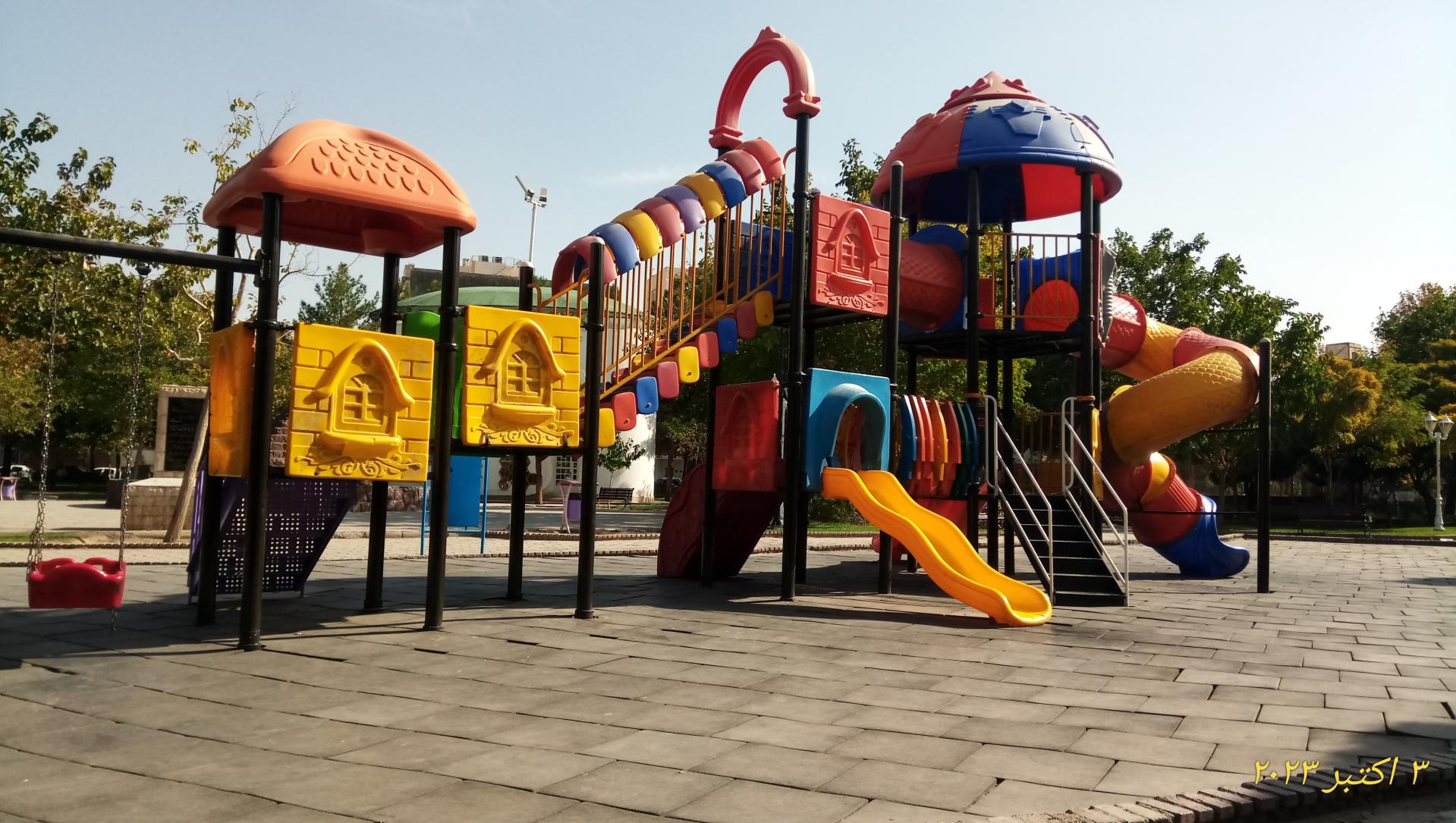 عکس زمین بازی کودکان 