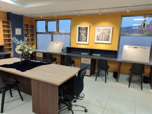 آکادمی هنرهای تجسمی رنگ و رؤیا