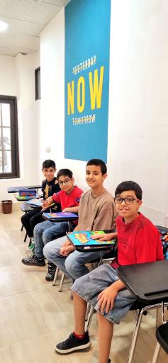 عکس آکادمی زبان استاد زاده