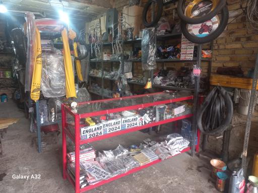 عکس تعمیرگاه موتور سیکلت بهنام