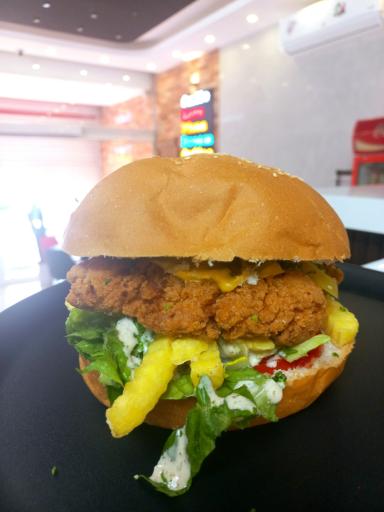 عکس فست‌ فود پسران خوب