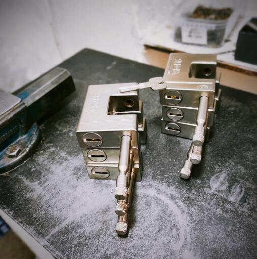 عکس قفل و کلید سازی امید