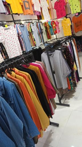عکس فروشگاه پوشاک رویا