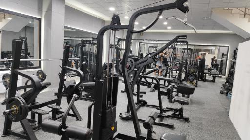 عکس باشگاه بدنسازی زروان جیم