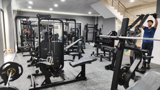 عکس باشگاه بدنسازی زروان جیم