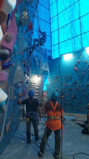 عکس باشگاه سنگنوردی زنده یاد طاهری