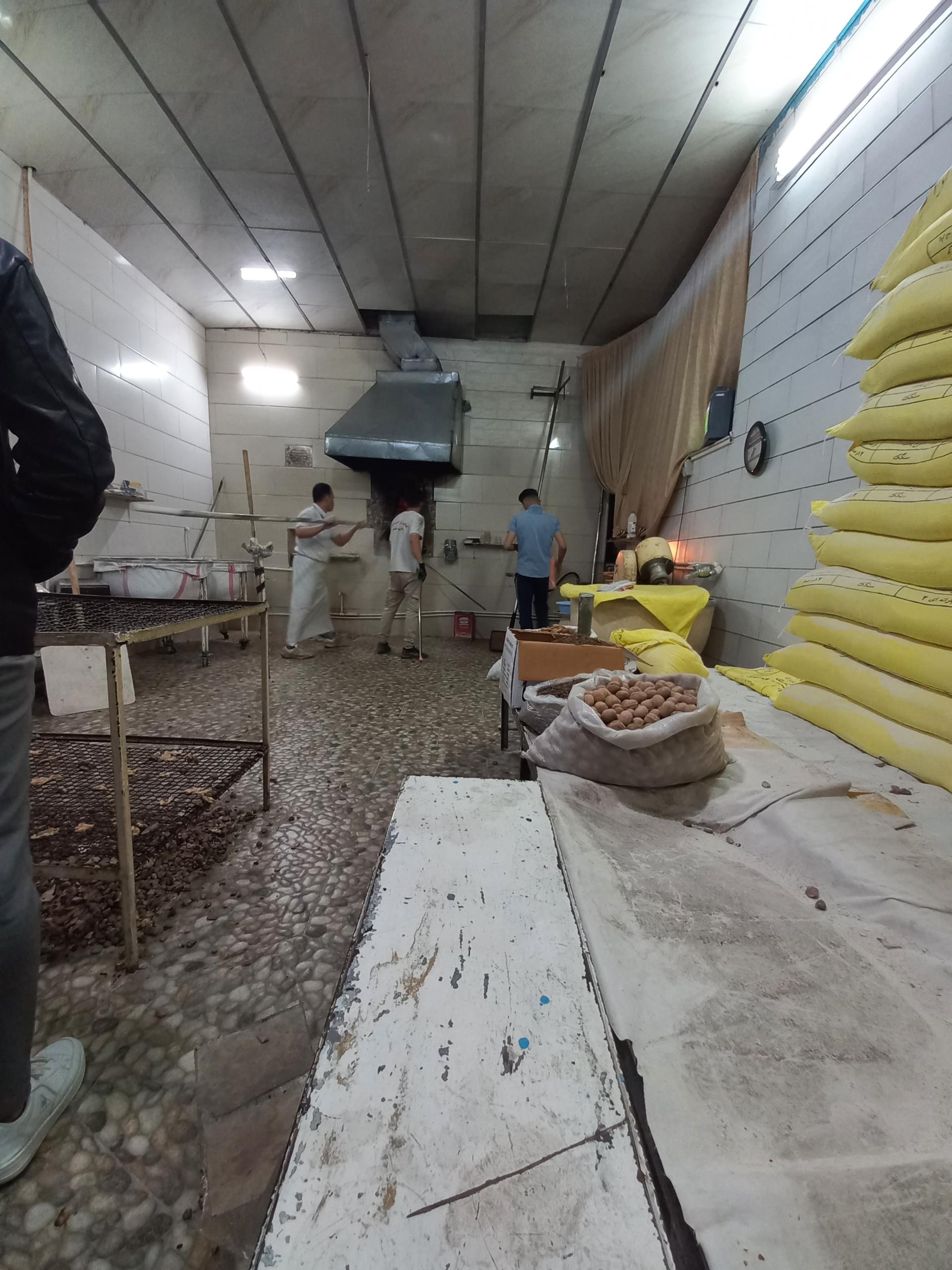 عکس نانوایی سنگک