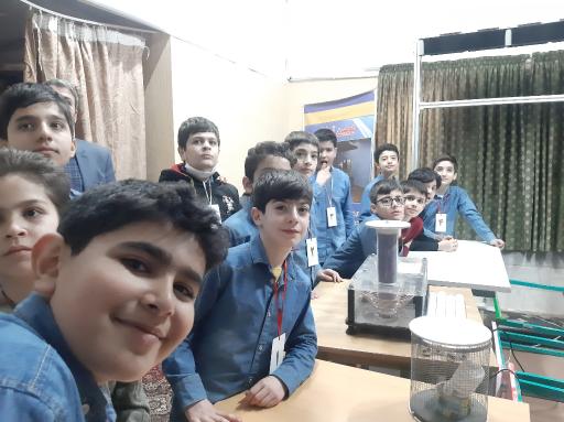 عکس دبستان پسرانه شهید چمران یک