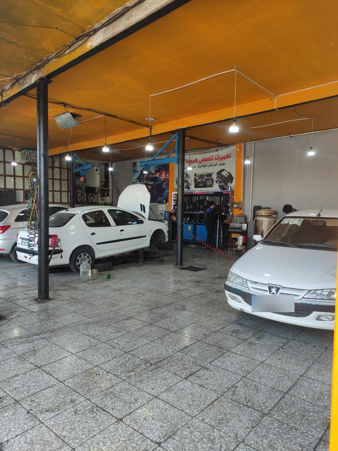 عکس تعمیرگاه دنده اتومات