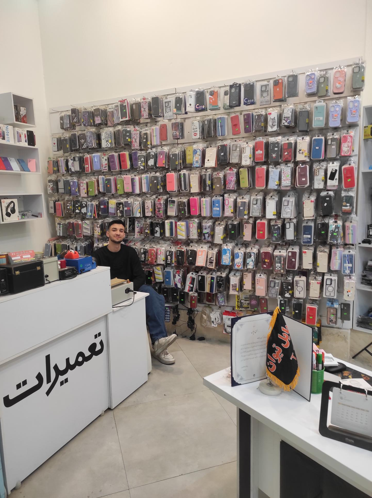 عکس موبایل تیوان