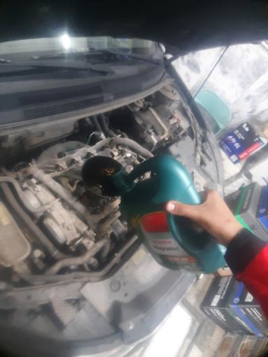 عکس اتو سرویس و تعویض روغن تخصصی سراوانی 