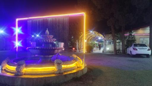 عکس باغ رستوران صنوبر