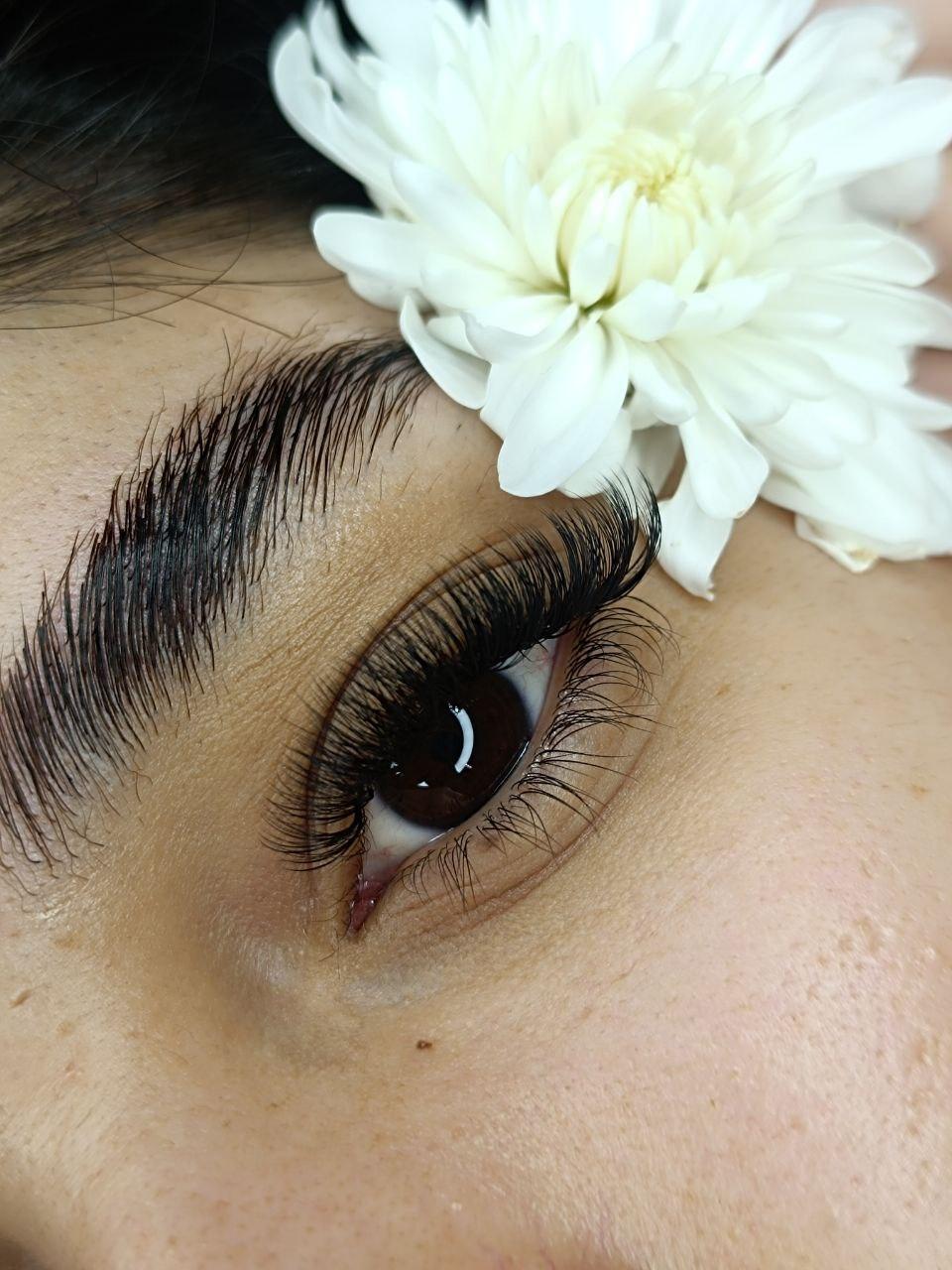 عکس مرکز اکستنشن و لیفت مژه