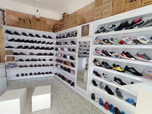 عکس فروشگاه کفشینو