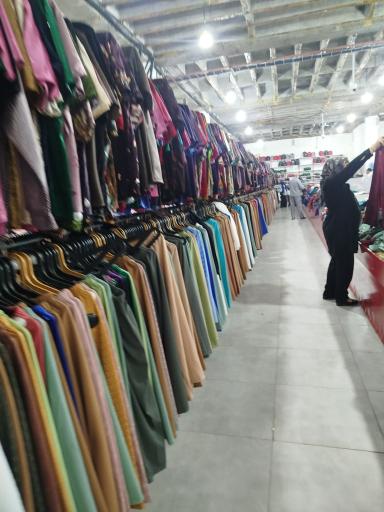 عکس ارزان سرای پوشاک دماوند