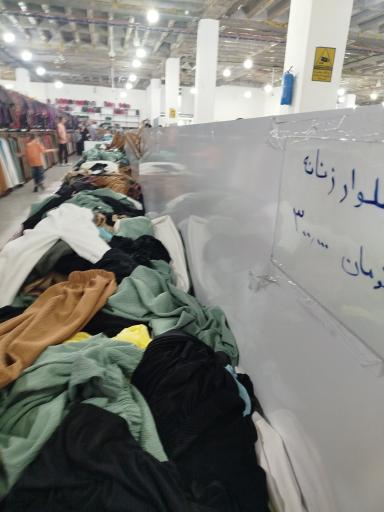عکس ارزان سرای پوشاک دماوند