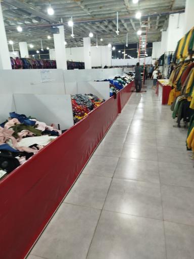 عکس ارزان سرای پوشاک دماوند
