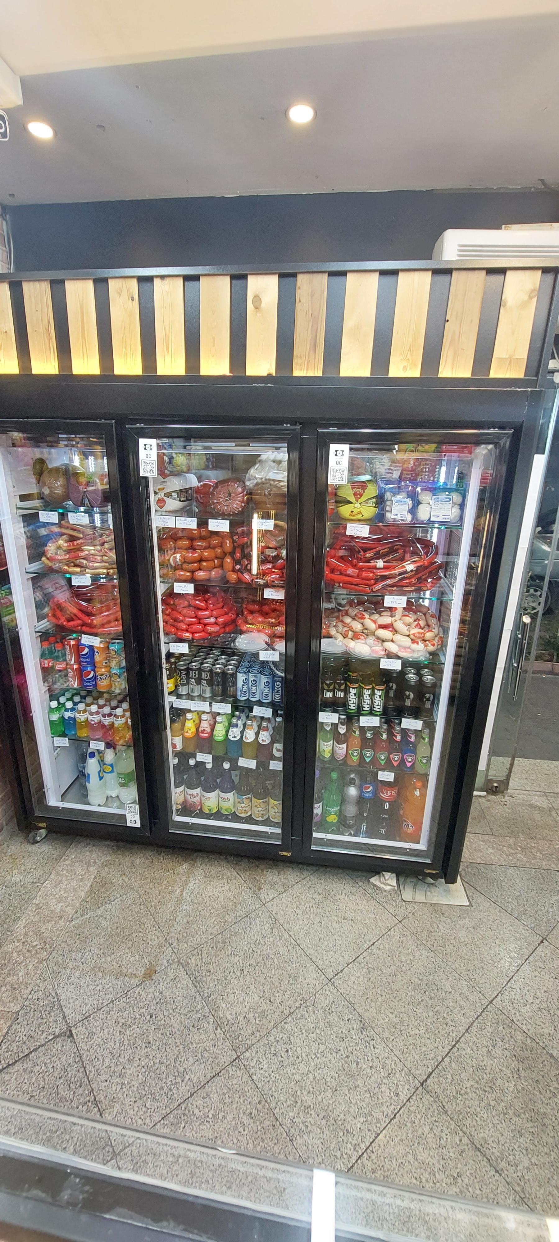 عکس فروشگاه دهکده پروتئین