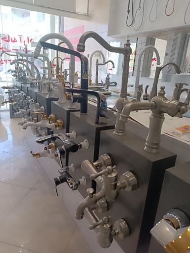 تجهیزات آشپزخانه آراد