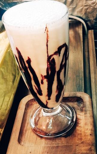 عکس کافه دلوین 