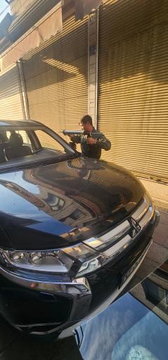 عکس شیشه اتومبیل نوین